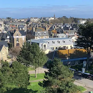 Apartment Le Cezembre, Au Pied De La Saint-Malo