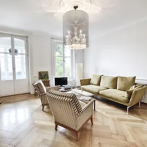 *** ベッド・アンド・ブレックファスト Am Pavillon, Bed&kitchen スイス