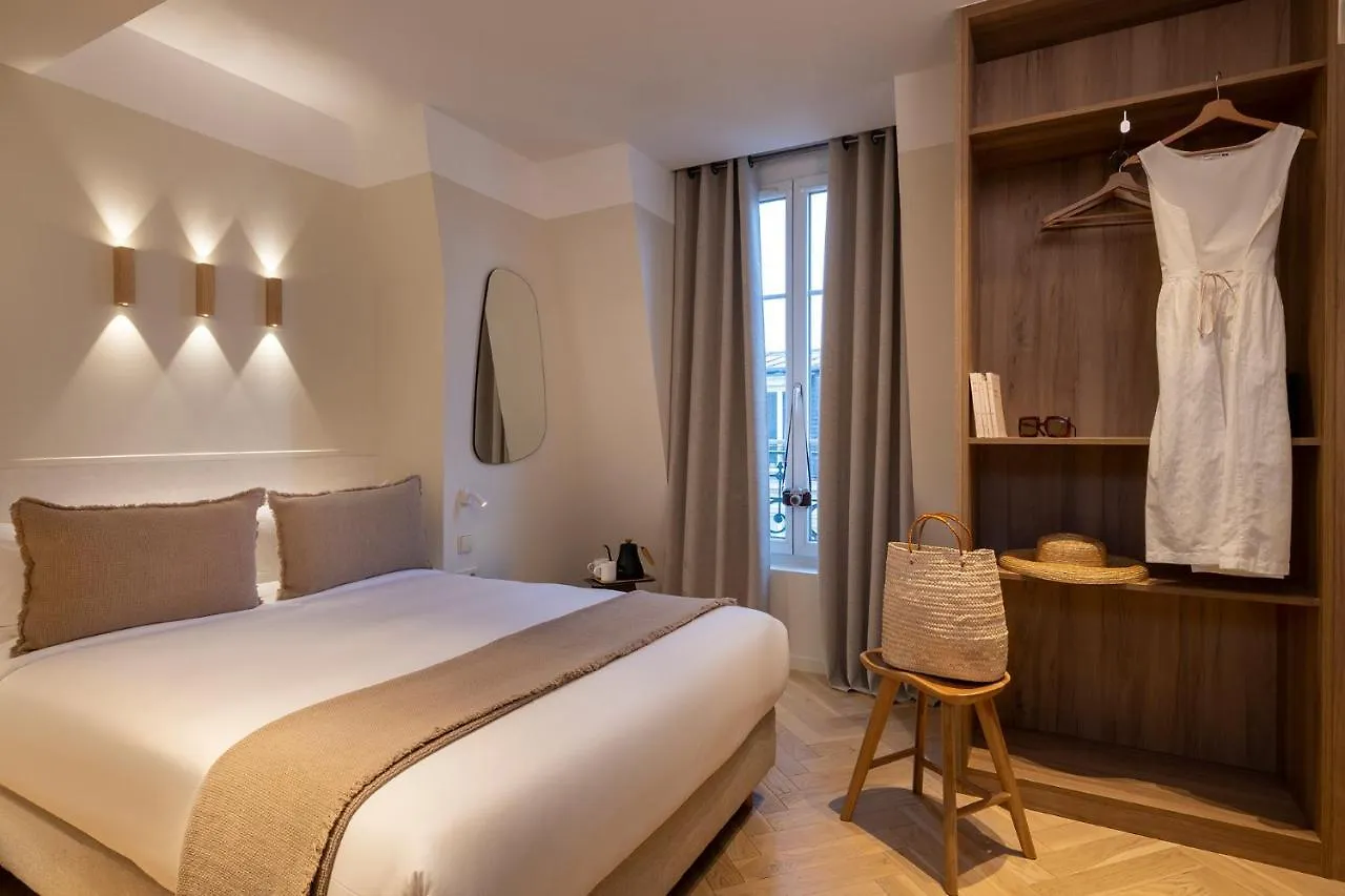 Hotel Le Daum Paris France